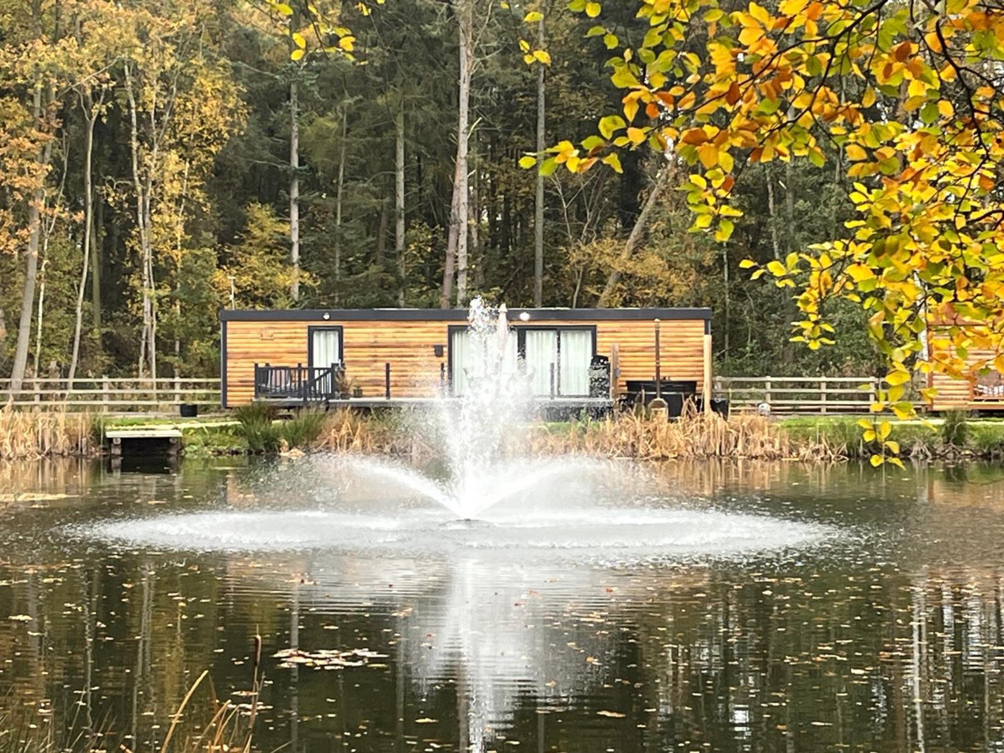 Oak Boutique Lodge Includes Hot Tub Air Con & Dog York Kültér fotó